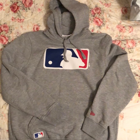 mlb logo sweatshirt